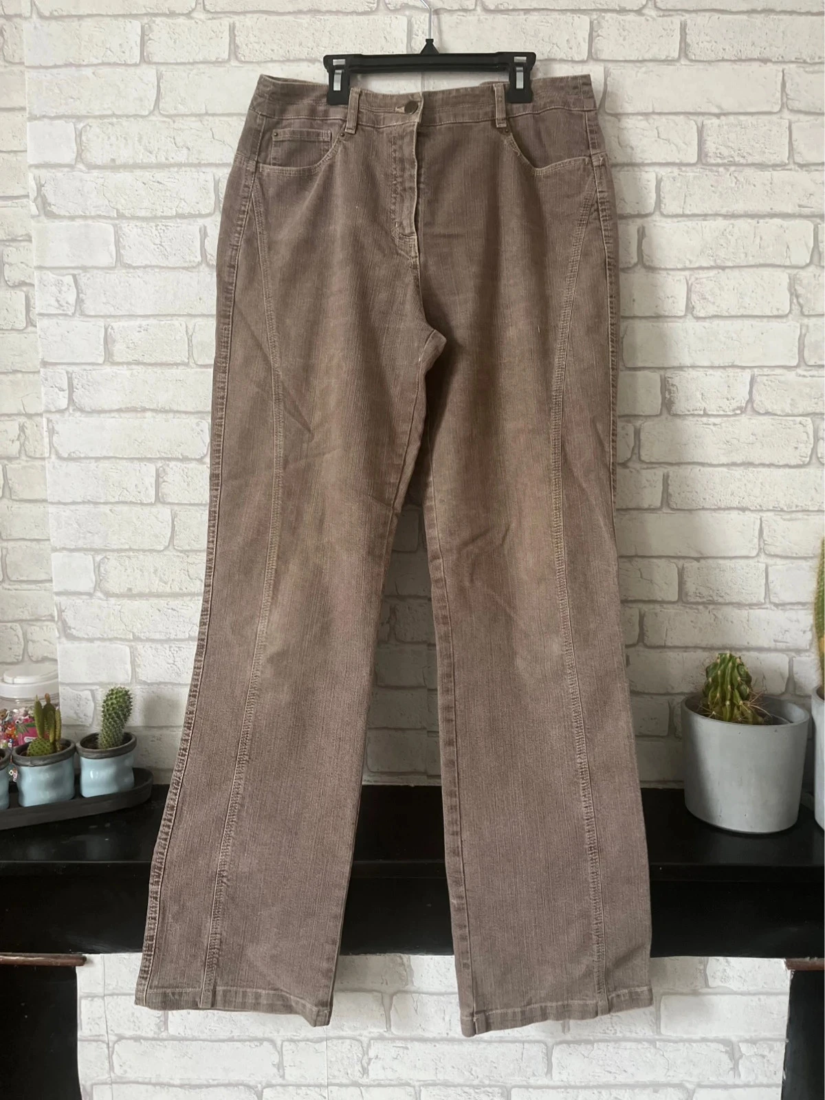 Pantalon femme Burton – Taille 42 – Velours côtelé marron – bon état